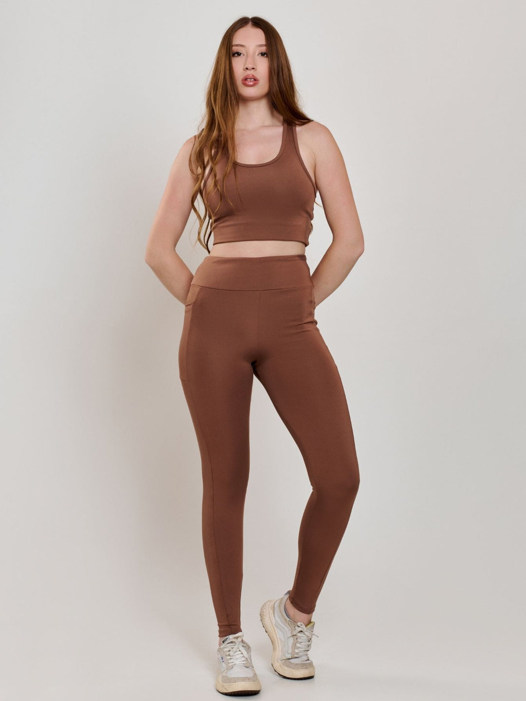 Conjunto Fitness Feminino com Bolso | Calça + Top | Roupa de Academia Funcional e Estilosa
