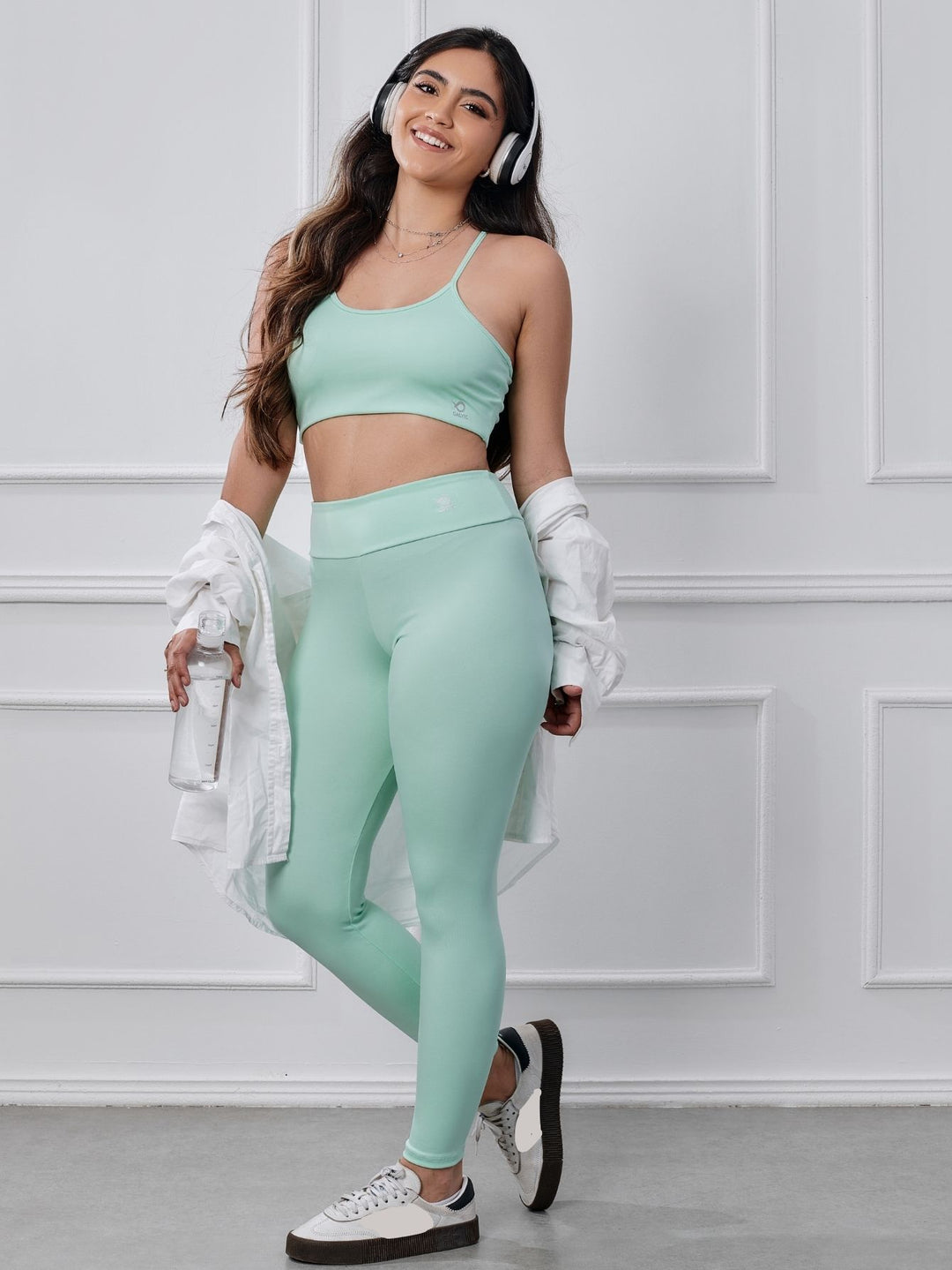 Conjunto Fitness Feminino Básico | Calça + Top | Roupa de Academia Clássica e Confortável